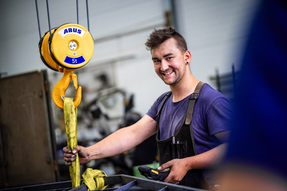 Portrait Metallarbeiter in Werkstatt